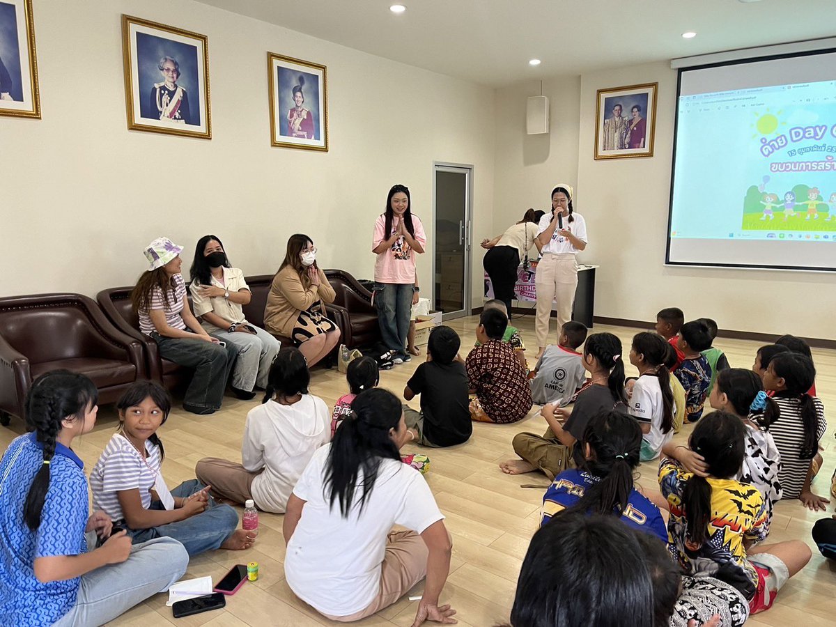 jaetencharity's tweet photo. ภาพบรรยากาศของแฟนๆที่เดินทางไปช่วยกันสร้างสรรค์กิจกรรมดีๆในวันเกิดแจฮยอนและเตนล์ ที่มูลนิธิเด็กอ่อนในสลัมฯ บ้านแห่งความหวัง ในวันเสาร์ที่ 15 กุมภาพันธ์ 2568 ที่ผ่านมาค่ะ✨

วันนั้นเหนื่อยกันน่าดูเลย🥺 ทุกคนสุดยอดมากค่ะ ขอบคุณมากๆนะคะ🙏🏻🙇🏻‍♀️

#JaeTenBirthdayCharity2025🎂💖 https://t.co/WWAp115V0d