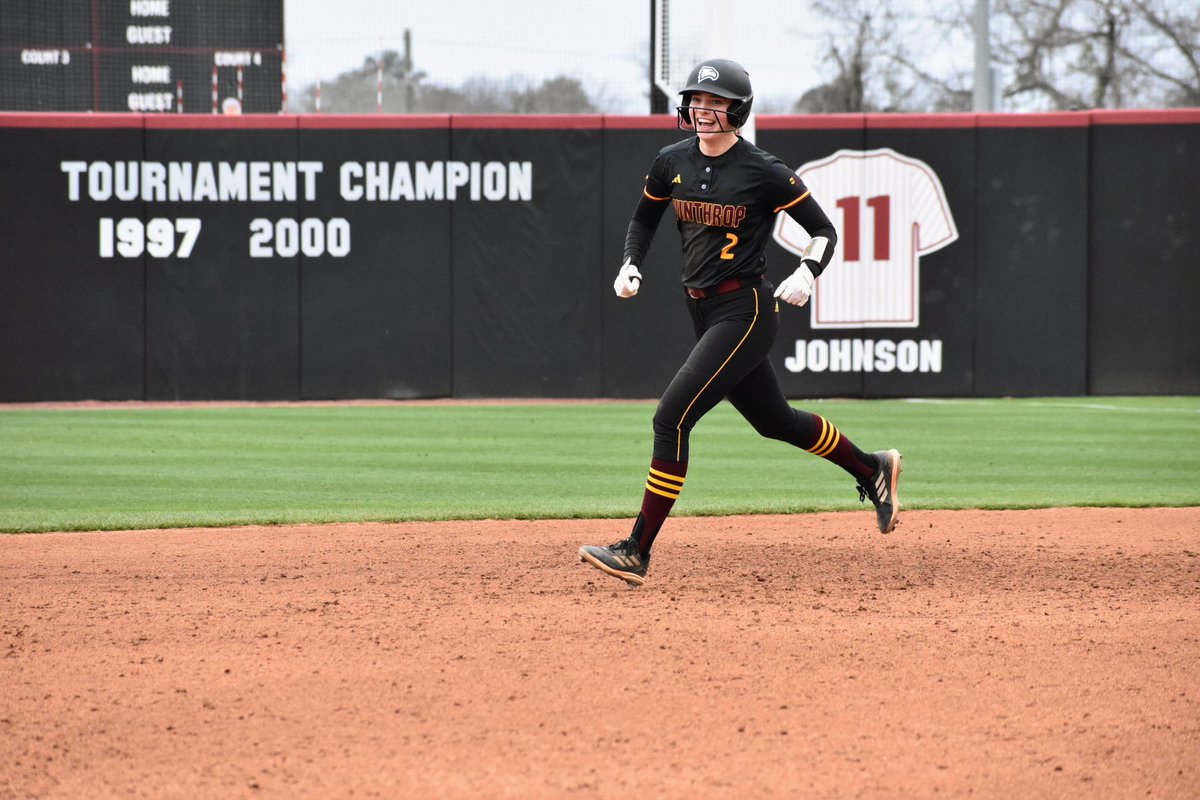 The swing, the realization, the celebration‼️🤘

Here’s the break down of #2 Peyton Bryden’s first career homerun!🦅 

#WUon2 | #ROCKtheHILL