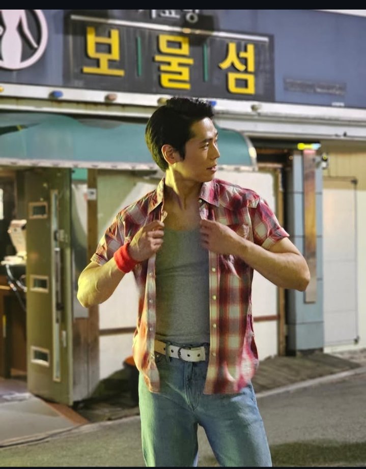 j_y_jaee's tweet photo. HAPPY YOONJAE DAY

 #HappyYoonjaeDay
 #윤재의_빛나는_하루
 #정윤재생일_10일이아니라20일 https://t.co/ck6s2llJ4W
