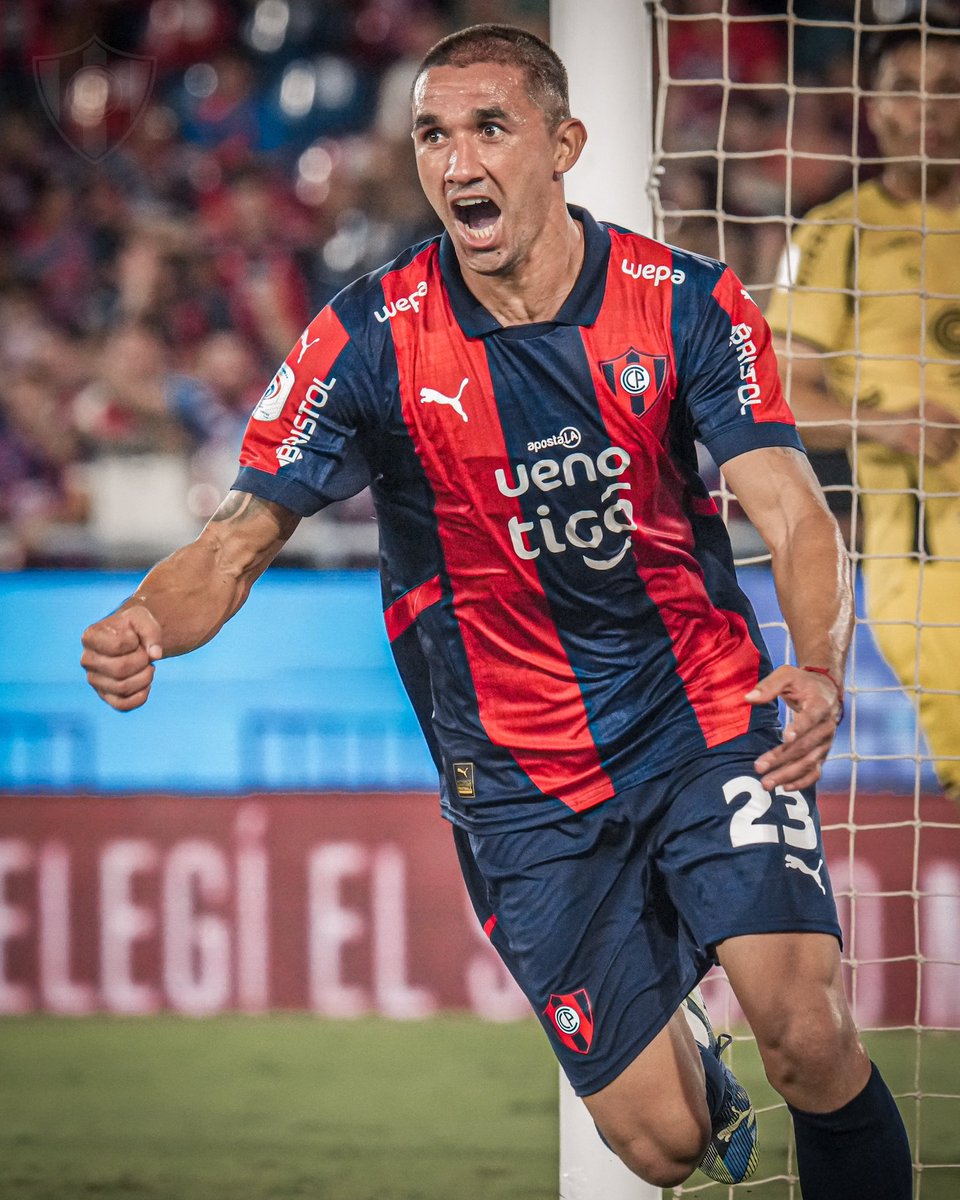 izquierdo010's tweet image. Cerro Porteño para el debut en Copa:

Gatito Fernández 

Gustavo Velázquez 
Jorge Morel
Matías Pérez 
Guillermo Benítez 

Pachi Carrizo
Robert Piris Da Motta
Alan Soñora
Cecilio Domínguez 

Xico Da Costa
Jonathan Torres

@ABCCardinal 
@ABCDeportes