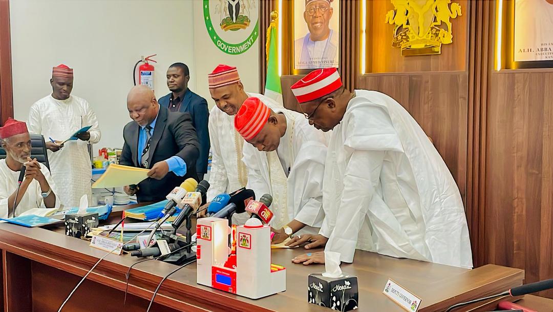 As part of efforts to strengthen health security in Nigeria, Governor @kyusufabba has assented to the KNCDC Bill, making Kano the first state in Nigeria to establish a subnational public health institute.
The Lafiya Programme is proud to have supported this historic milestone.