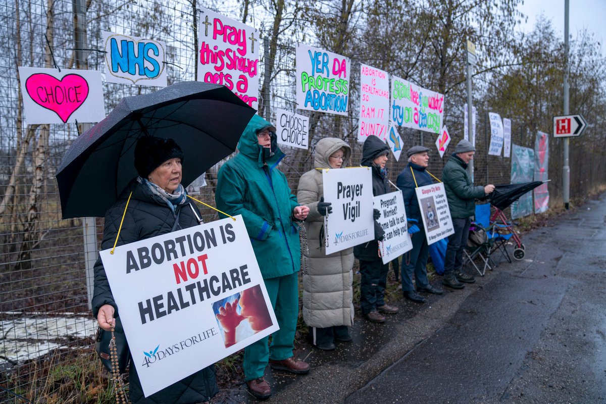 BREAKING: A group of anti-abortion protestors have returned to gather outside a Glasgow hospital today despite buffer zones being put in place to stop such activity 

heraldscotland.com/news/24948227.…