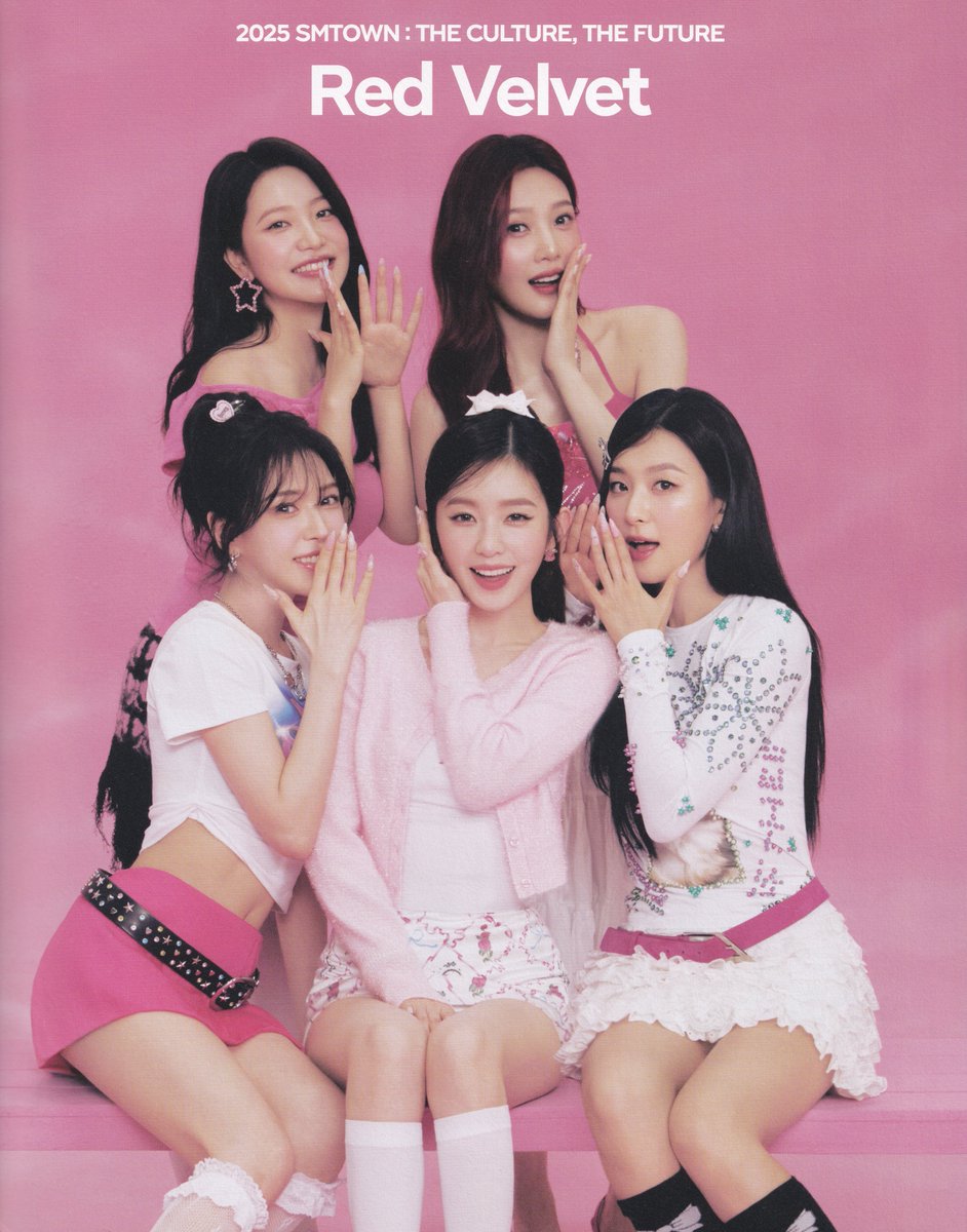 Taek0321's tweet photo. #레드벨벳 #RedVelvet  SMTOWN : THE CULTURE, THE FUTURE (FUTURE Ver.) https://t.co/pxGokzKTJ0