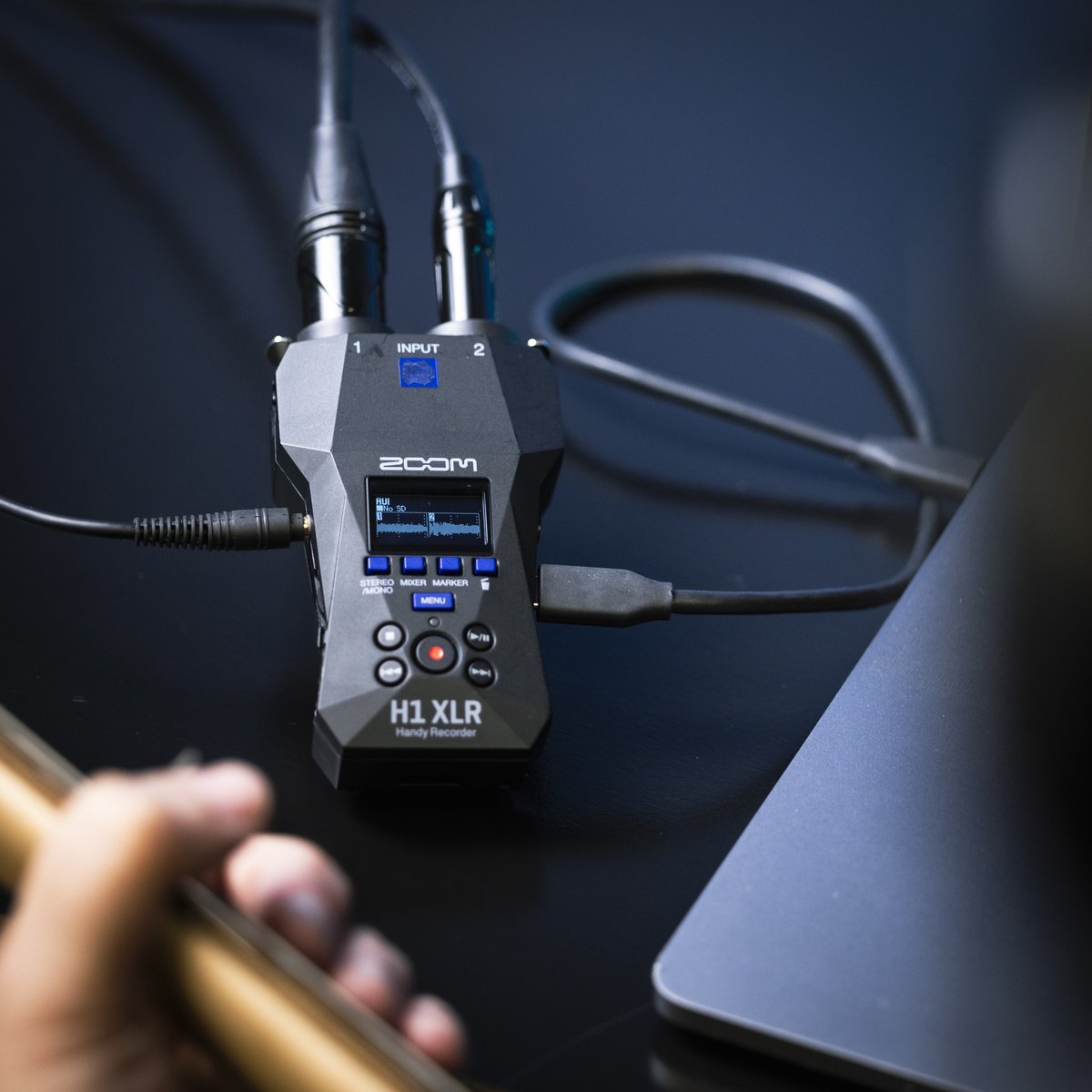 ZoomSoundLab's tweet image. Did you know you can connect the H1 XLR to your PC, Mac, iOS, or Android as an audio interface while recording to the SD card? Simple, flexible, and ready for anything. 🎧

#zoomsoundlab #audiorecorder #proaudio