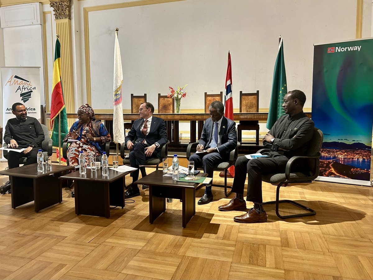 «The answer to global challenges is not ‘me first’, but ‘stronger together’» - 🇳🇴 FM <a href="/EspenBarthEide/">Espen Barth Eide</a> speaks at event on «Building #partnerships for sustainable and inclusive #peace and #development». Great exchanges with <a href="/UNOAU_/">UN Office to the African Union - UNOAU</a> <a href="/AUC_PAPS/">African Union Political Affairs Peace and Security</a> <a href="/AUBinetaDiop/">AU WPS Bineta Diop</a> and <a href="/africa_amani/">Amani Africa</a> at AAU