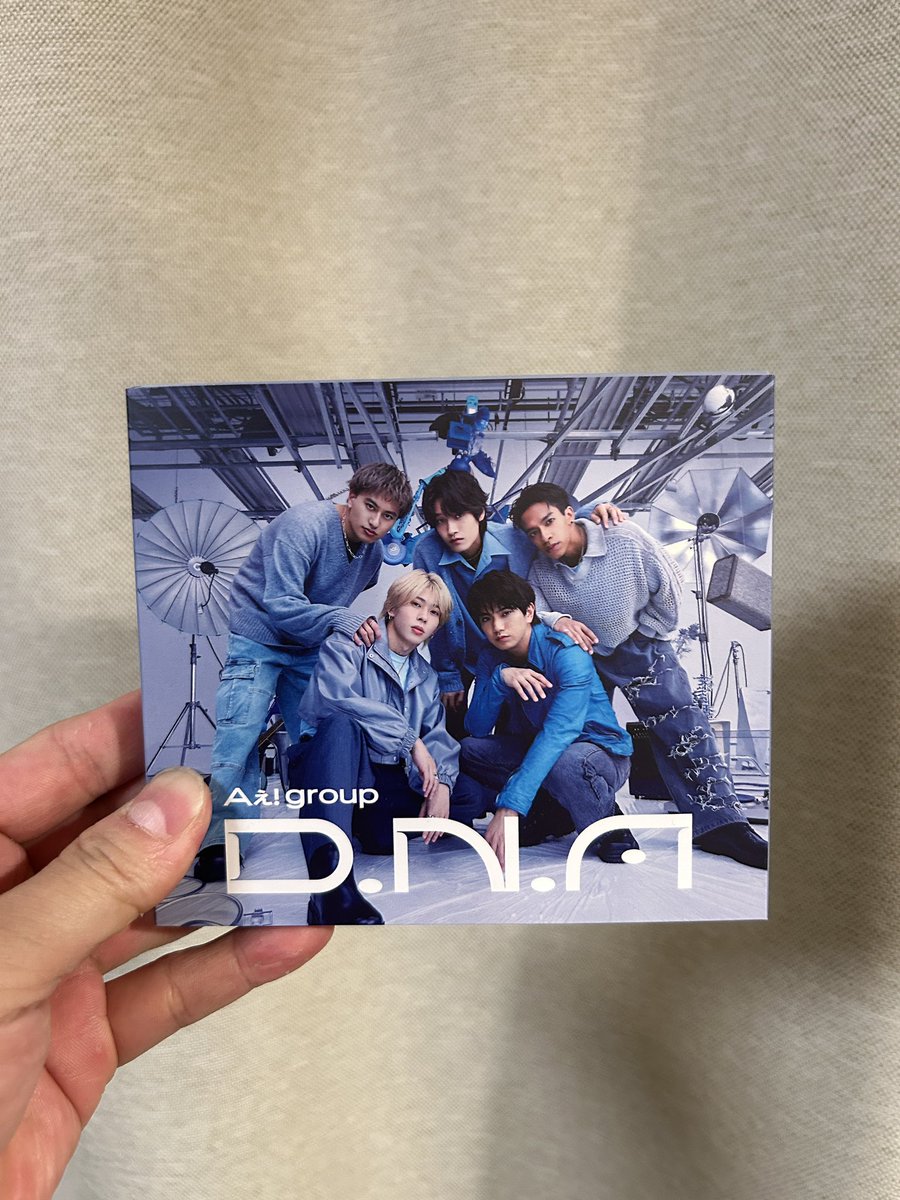 Aぇǃgroup 1st ALBUM「D.N.A」 初回限定盤Bのアコースティックライブ
