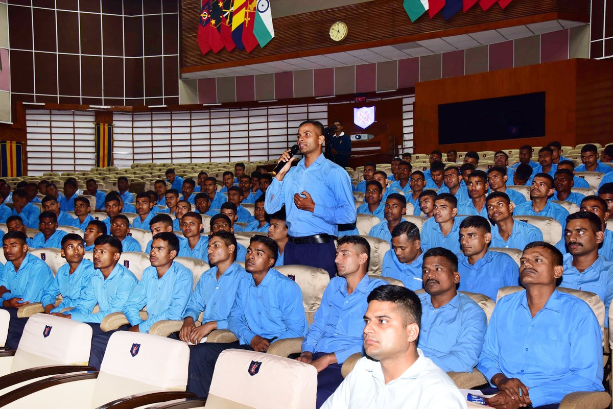 dprohyd's tweet image. Maj Gen K Eswaran, VSM (Retd) delivered an inspiring talk on "Leadership, Morality &amp;amp; Ethics" for over 200 Diploma &amp;amp; #Agniveer trainees at #MCEME on 19 Feb 2025. His profound insights reinforced the core values of professionalism &amp;amp; ethical soldiering. 
#FutureWarriors
@adgpi 
1/2