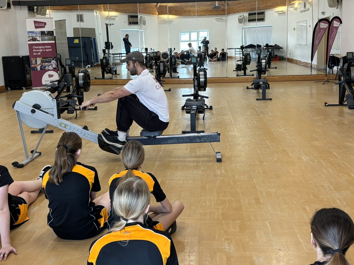 East Anglia Youth Rowing (@eayouthrowing) on Twitter photo A busy first half term for <a href="/RoccoVettese/">Rocco Vettese</a> <a href="/jenibarnacle/">Jeni Barnacle</a> with our Lowestoft pilot project.
2 launch days to 390 YR8s
Trained 10 staff <a href="/BritishRowing/">British Rowing</a> Go Row Indoors teachers workshop
Also an afterschool club
Thanks for helping fund <a href="/LoveRowing_BRCF/">LOVEROWING</a> A busy first half term for <a href="/RoccoVettese/">Rocco Vettese</a> <a href="/jenibarnacle/">Jeni Barnacle</a> with our Lowestoft pilot project.
2 launch days to 390 YR8s
Trained 10 staff <a href="/BritishRowing/">British Rowing</a> Go Row Indoors teachers workshop
Also an afterschool club
Thanks for helping fund <a href="/LoveRowing_BRCF/">LOVEROWING</a>