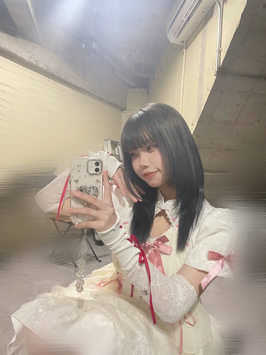 初バーおわ!!

初めての出勤でこんなにかわいいお衣装着させてもらえるなんてわたし幸せ者だあт т

たくさん頑張るぞー❕ჱ̒՞ ̳ᴗ ̫ ᴗ ̳՞꒱