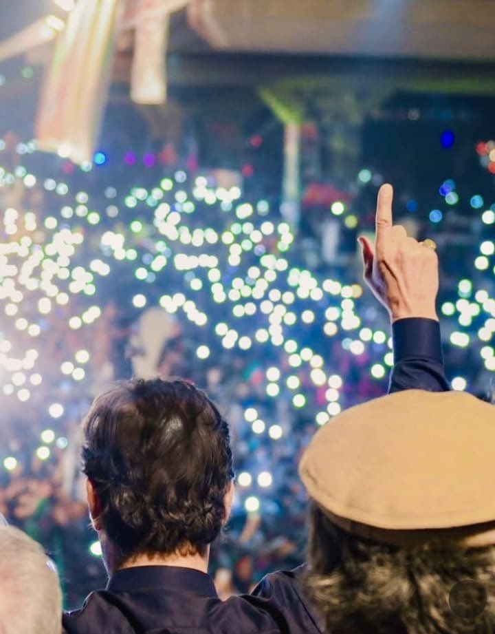 إِيَّاكَ نَعْبُدُ وَإِيَّاكَ نَسْتَعِينُ

#حق_کی_جیت_ہو_گی