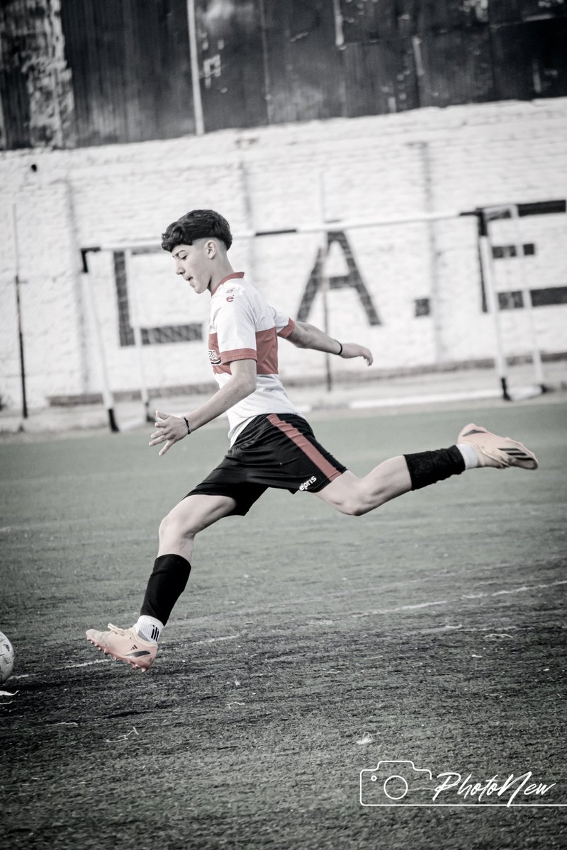 franquitorress's tweet photo. Sos el amor mas fiel y te deje ⚽️🪫 https://t.co/QibBbCnpBg
