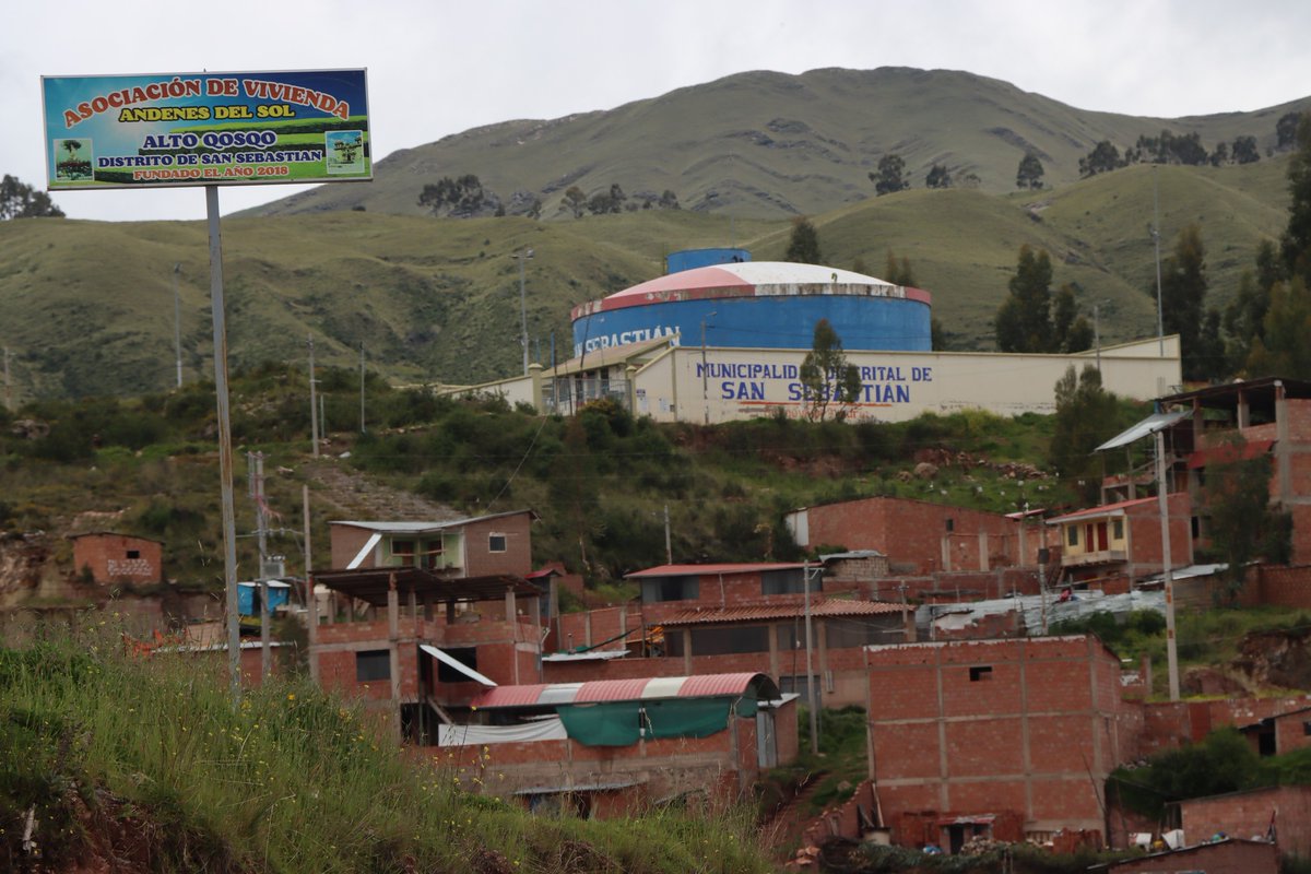 MunSanSebastian's tweet photo. UN PRIMER GRUPO DE ASOCIACIONES DE ALTO QOSQO TENDRÁN ACCESO A AGUA POTABLE 📷📷
Funcionarios de la Municipalidad de San Sebastián, Seda Qosqo y la Dirección Desconcentrada de Cultura Cusco realizaron una visita de inspección para reinstalar piletas públicas en Alto Qosqo 📷. https://t.co/9mwLd7AI8h