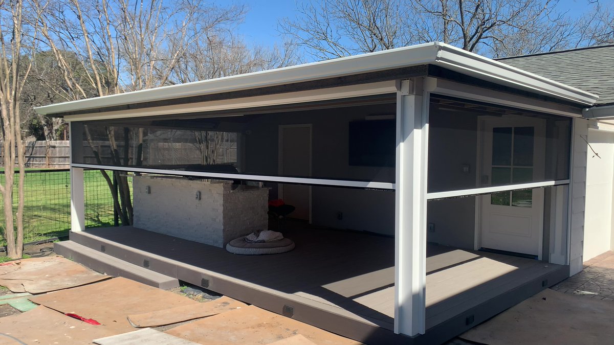 ShadingTexas's tweet photo. There is plenty of room for a breeze with a motorized screen system. 🌬

Feel the breeze while blocking out insects to enjoy your home or outdoor areas the way they were meant to be enjoyed. 😄 👪 🙌

https://t.co/htgf86VgSb

#austintx #screens #exteriorshade #home https://t.co/JgTK2LbgNT