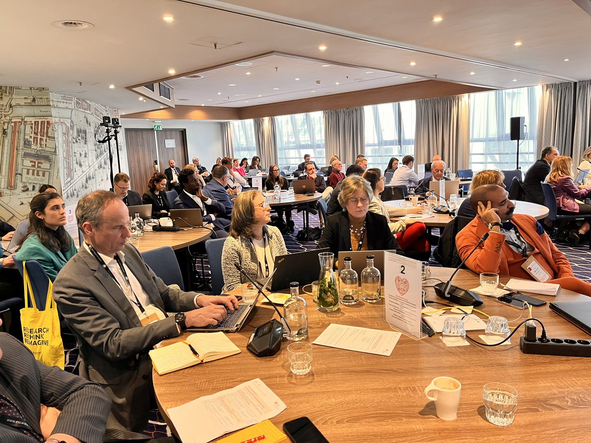 escardio's tweet image. What are the pros and cons of using Patient Experience Data (PED) and Patient Reported Outcomes (PROs) as endpoints and perhaps as primary endpoints? 

The #ESCardioCRT meeting with @EMA_News in Amsterdam is packed, bringing together cardiologists, industry professionals, and…