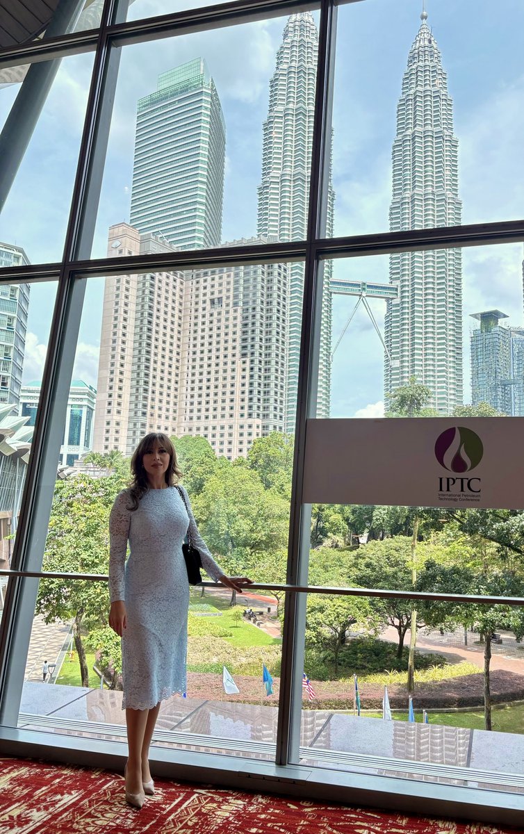 carole_nakhle's tweet image. A short visit to #Malaysia 🇲🇾 for @iptc_net_org #IPTC2025. I moderated 3 panels: Innovate, Evolve &amp;amp; Path to #Decarbonisation, with the movers &amp;amp; shakers of the global #energy industry. The focus is on #policy, #technology &amp;amp; #innovation