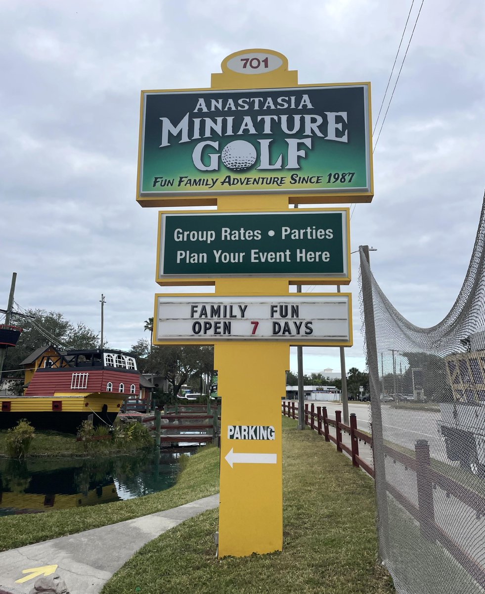 BSSigns1's tweet image. Refresh your brand image with new sign faces from B&amp;amp;S Signs! Discover how you can enhance your curb appeal and attract more customers today. Visit us at bnssigns.com or call 904-824-3323 to learn more.