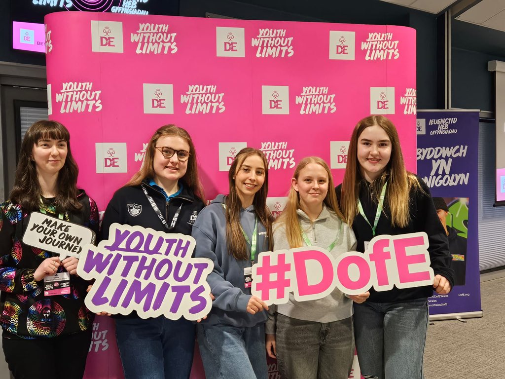 DofE Wales | Cymru tweet media