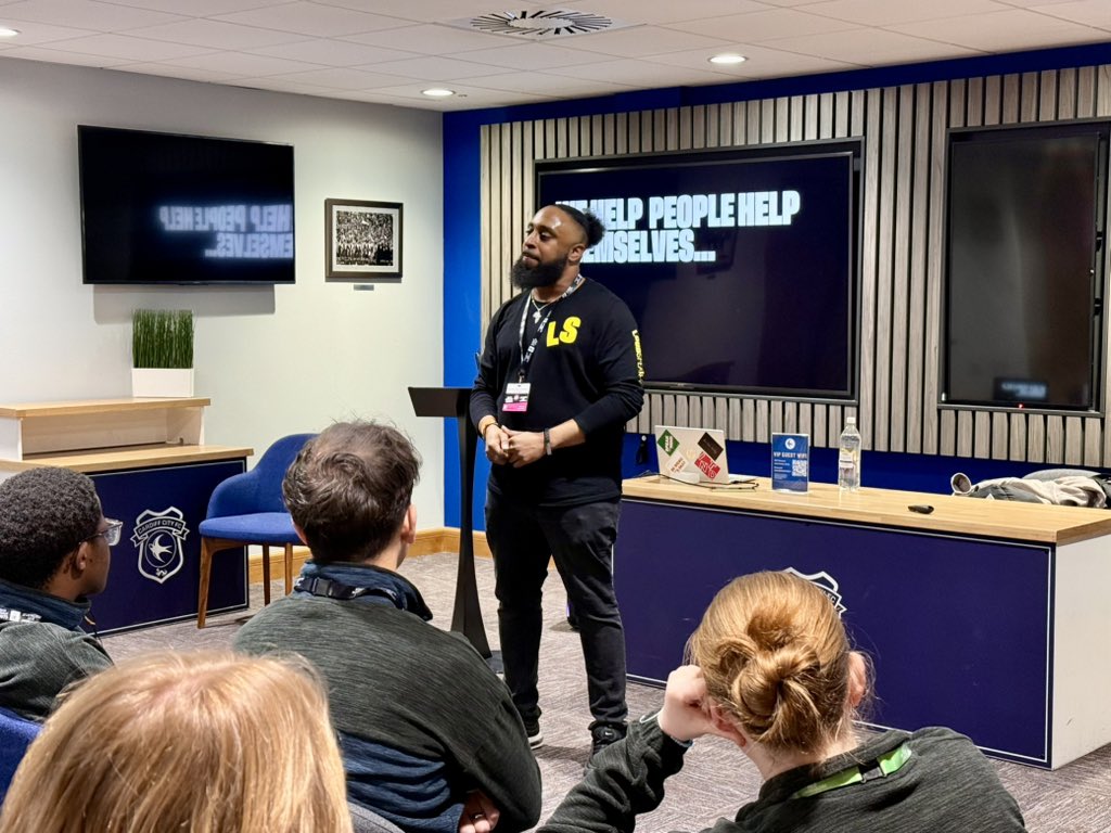 DofE Wales | Cymru tweet media