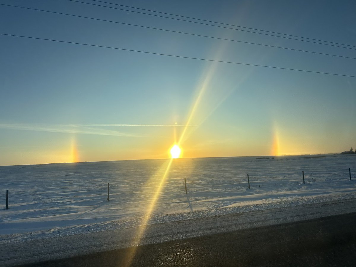 Buck__Breaker's tweet image. #sundogs #siksika