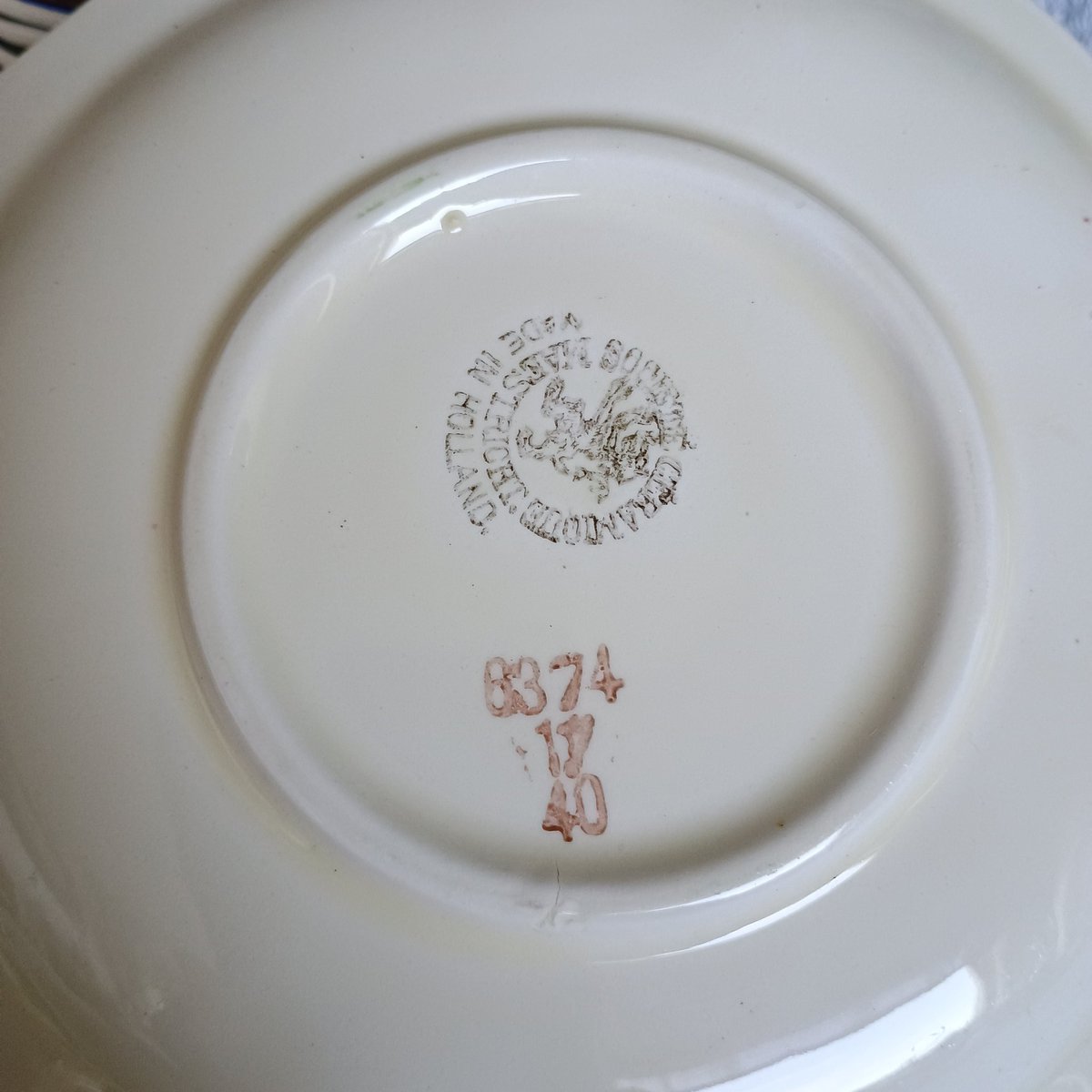 Dick_Havenaar's tweet image. GEBAK SET...

Société Ceramique Maastricht 

1 schaal (31 cm) en 10 bordjes (14,5 cm)

vintage (vóór 1958), in zeer goede staat 

bieden vanaf € 25,00

#tekoop #servies #patisserie #gebak #vintage