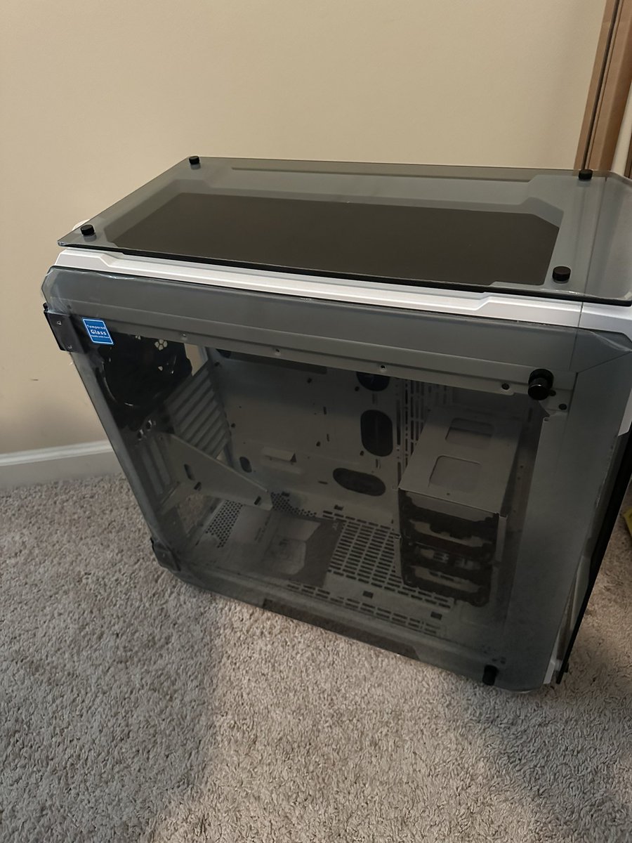 StormWi84247348's tweet image. Update: just wanted to share the progress of the new pc build that some of yall might remember ^^ YEP WERE STILL WORKING ON IT. #computerbuild #twitch #streamer