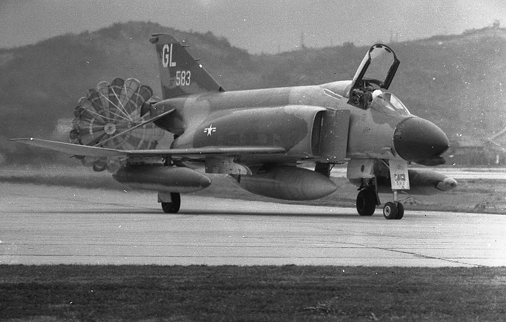 Reddevil0002's tweet image. 69-03-21  板付  おいちゃんの画像
F-4C.   GL(36thTFS)37583
86-07  BDRT  to Zweibrucken     W.
Germany