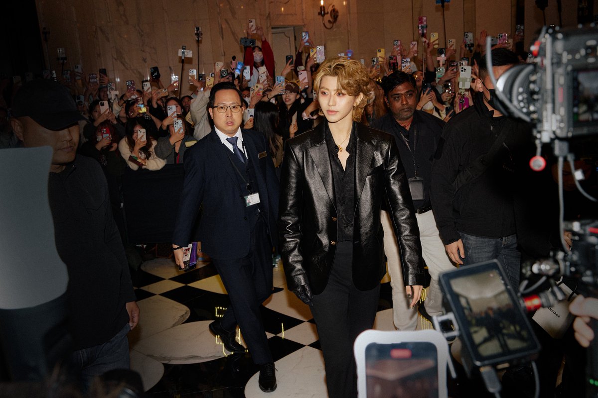 kun_officialx's tweet photo. stylish in macau.

@TatlerAsia #KUN #AsiasMostStylish https://t.co/26OzrFodKb