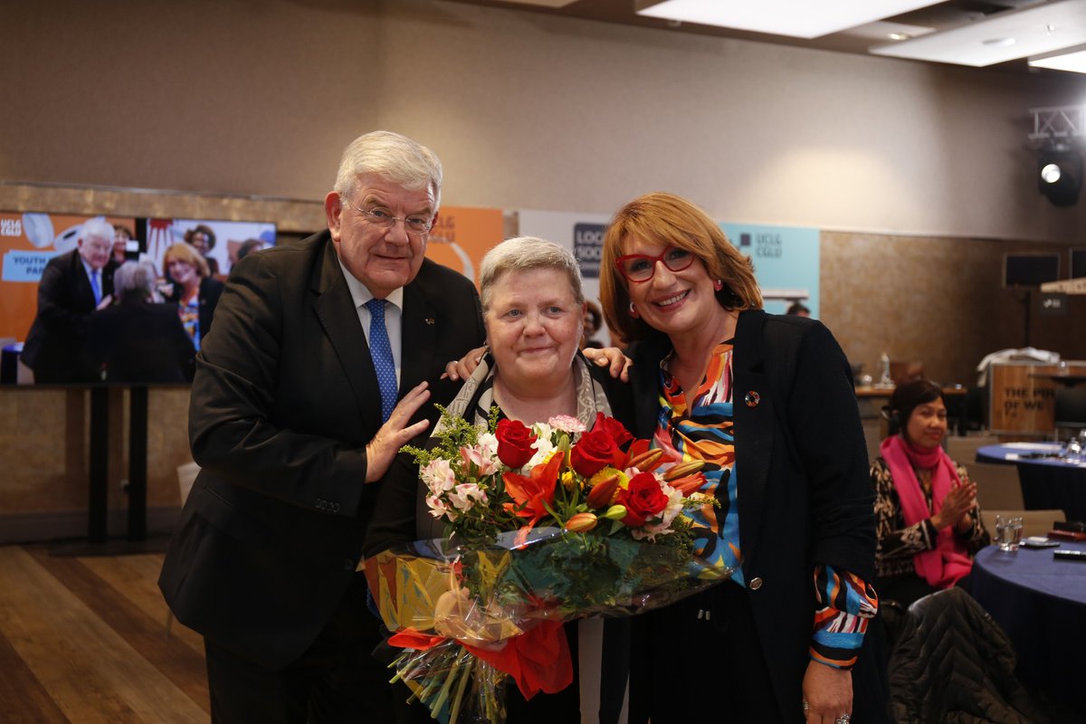 ✨Expresamos nuestra gratitud a <a href="/asabartes/">antònia sabartés (tweet personal)</a> por su compromiso y labor incansable en nuestro movimiento municipalista. Su trabajo ha sido un pilar para fortalecer la perspectiva regional en CGLU y la gobernanza🌎

Un orgullo que culmine su carrera con nosotras. ¡Gracias, Antonia!