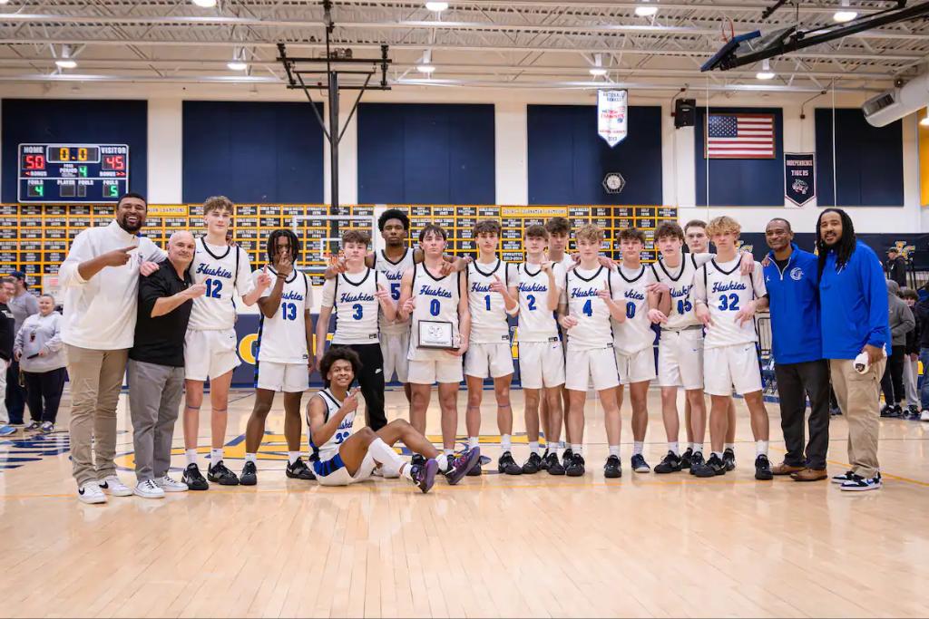 “We were telling ourselves, ‘Whatever it takes.”
- Coach Newkirk

 Made it to Washington Post again. Proud of our team and ready to do Whatever It Takes to win the District Tournament this week!🔥See yall tonight at 7pm 👀

wapo.st/41pURHG
#WhateverItTakes #JobNotFinished