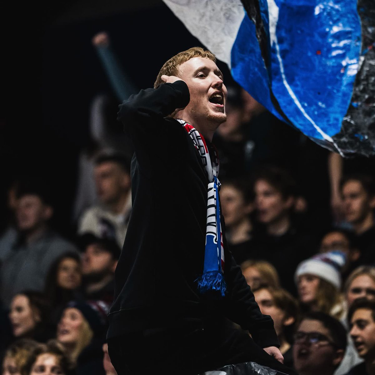 Om ett dygn rullar 2 bussar upp till Örebro.

Gör hundratalet andra LHCare sällskap på bortastå och bär fram Cluben till 3 nya poäng.

Avresa: 16:30
Pris: 300kr (resa+biljett)

Ni har hört det förr va? ALLA till ALLT!