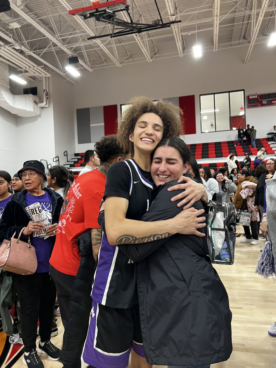 Mrs. Perez tweet media