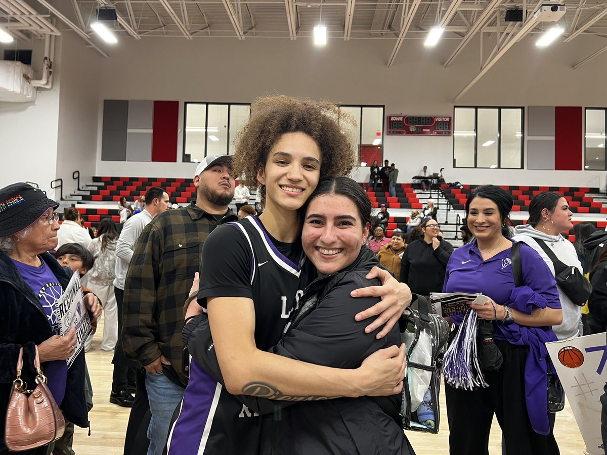 Mrs. Perez tweet media