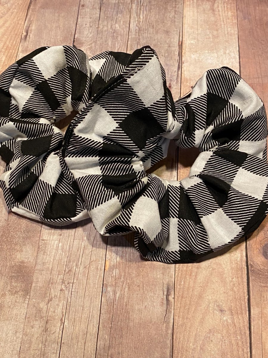 KingdomShop7's tweet photo. Buffalo plaid Scrunchie, hair ties, black and white plaid hair accessories, Spring hair accessories, Easter scrunchie, hair scrunchie https://t.co/nymjaPLWRJ #handcrafted #Handmadegifts #Artisancrafted #KingdomWorkshop #giftsunder10 #SpringAccessories https://t.co/FMkV7Nvg4B