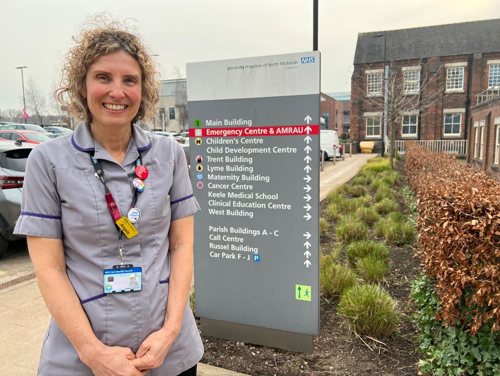 A nurse-led alcohol support team has helped to avoid hundreds of potential emergency admissions at UHNM last year. 🏥👏

Latest figures from UHNM’s Alcohol Care Team (ACT) show almost 150 fewer alcohol-related admissions at Royal Stoke during 2024➡️ uhnm.nhs.uk/latest-uhnm-ne…