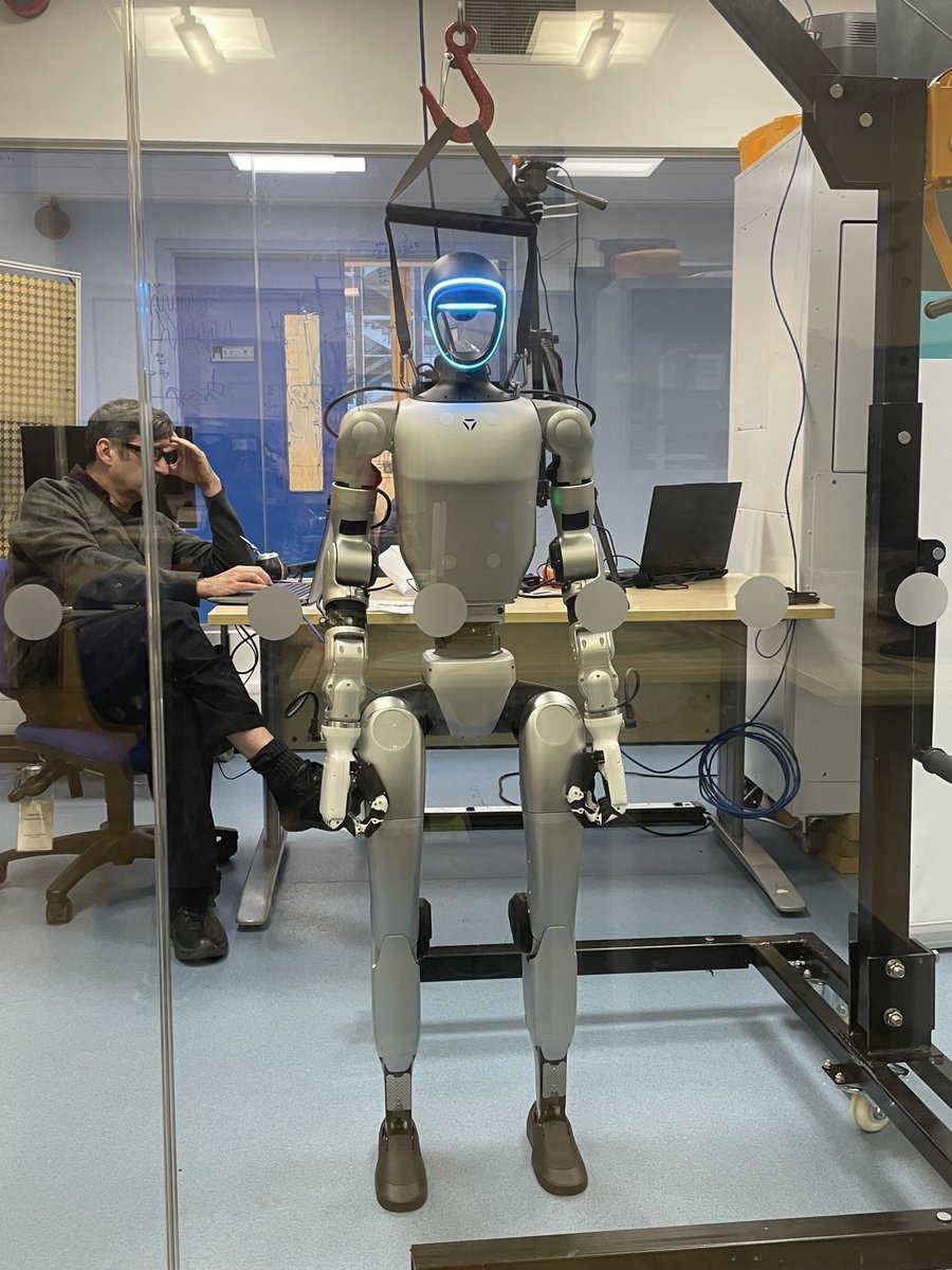 This week we had the honour of welcoming Dr. Neeraj Mittal, Secretary, Department of Telecommunications, along with a distinguished delegation from India’s telecom sector and the High Commission of India. The visit also included  our cutting-edge Robotics 6G demo.