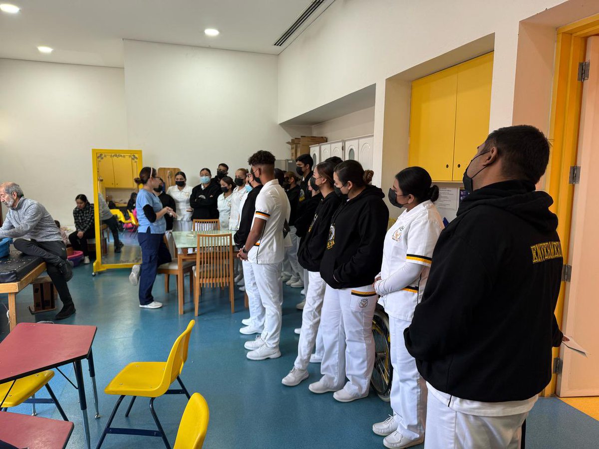 CRITCoahuila's tweet image. Agradecemos a los estudiantes de enfermería del Colegio Ignacio Zaragoza quienes nos visitaron desde Monclova, Coahuila 💛 

#OrgullosamenteTercos #TodosSomosTeleton #CRITCoahuila