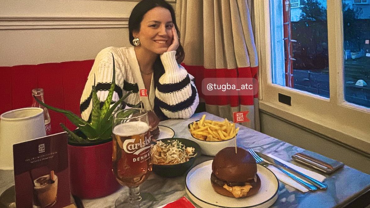 Arda Arıcan (@ardaarican) on Twitter photo Hayatımızda yediğimiz en iyi burger olabilir, <a href="/tugba_atc/">Tuğba Atacan</a> Rita Deli Moda’ya kesinlikle uğrayın. #burger #moda Hayatımızda yediğimiz en iyi burger olabilir, <a href="/tugba_atc/">Tuğba Atacan</a> Rita Deli Moda’ya kesinlikle uğrayın. #burger #moda