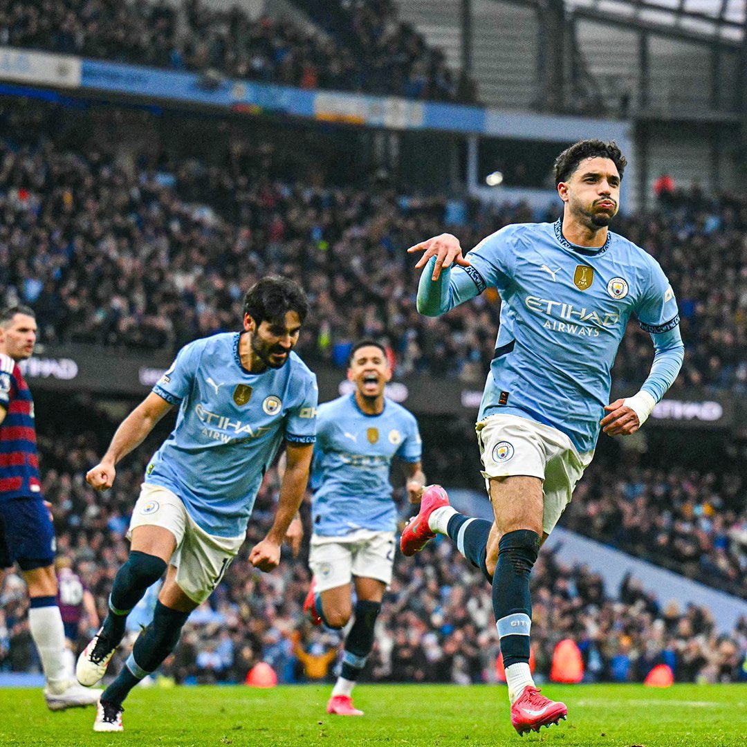 This pic was taken tonight like at this time😂😂🤧

Madrid funeral 🤡