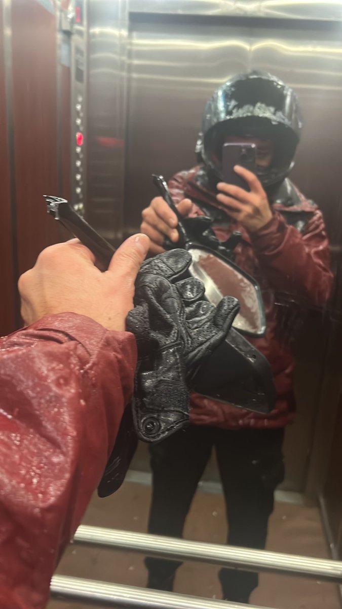 Soğuk ve karlı bir virajda düştüm gülüm ufak tefek sıyrıklar vs