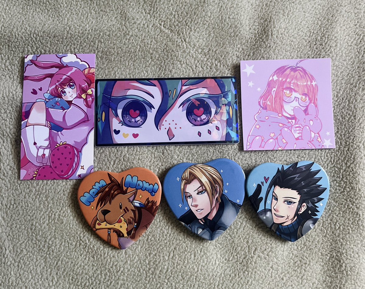 Keno_Draws's tweet image. Received my Etsy order form the lovely @AngelsTale07 I love these two of them are from my bf and he likes them alot 🩷🩷🩷🩷 #FF7remake