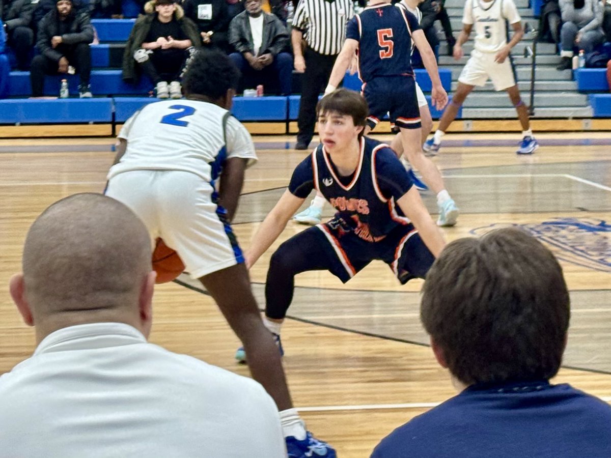 ⁦<a href="/BreckinCicalo/">Breckin Cicalo</a>⁩ knows how to sit down on defense. ⁦<a href="/zach_collins10/">Zach Collins</a>⁩ ⁦<a href="/HankampScott/">Scott Hankamp</a>⁩ ⁦<a href="/alleyesonuhoops/">Steve Schwanda</a>⁩ ⁦<a href="/TheDZoneBBall/">The D Zone Basketball</a>⁩ ⁦<a href="/Bcicalo20/">Baylor Cicalo</a>⁩ ⁦<a href="/mwcicalo2/">MWC II</a>⁩