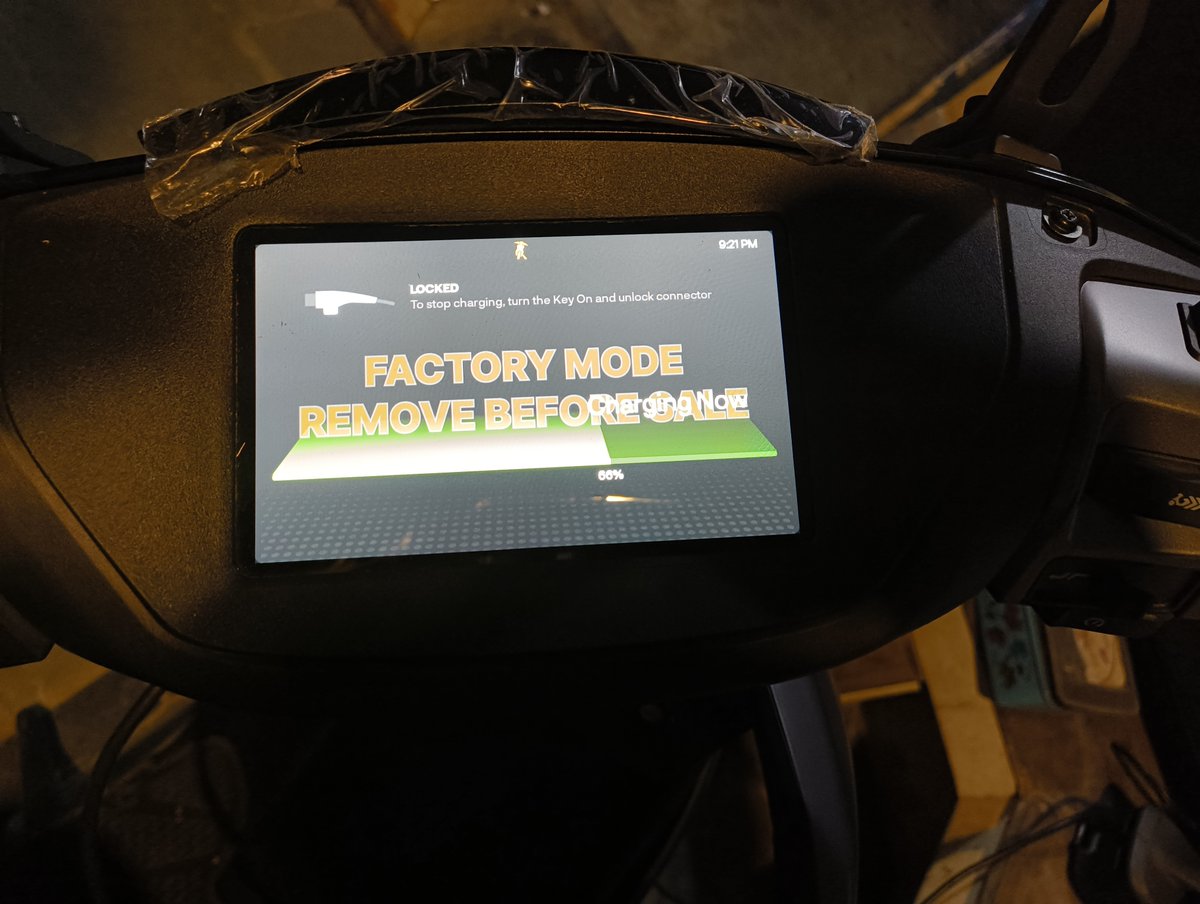 preethraoobley's tweet photo. @atherenergy  Excited to finally get my 450X  delivered today! 🎉, While I am huge advocate for the brand, I am left with a bad user experience. To sum it,  It looks like a brand new PC with a pirated copy of @Windows. Love @atherenergy anyway. Please fix it soon! https://t.co/cjUZKhVGTw