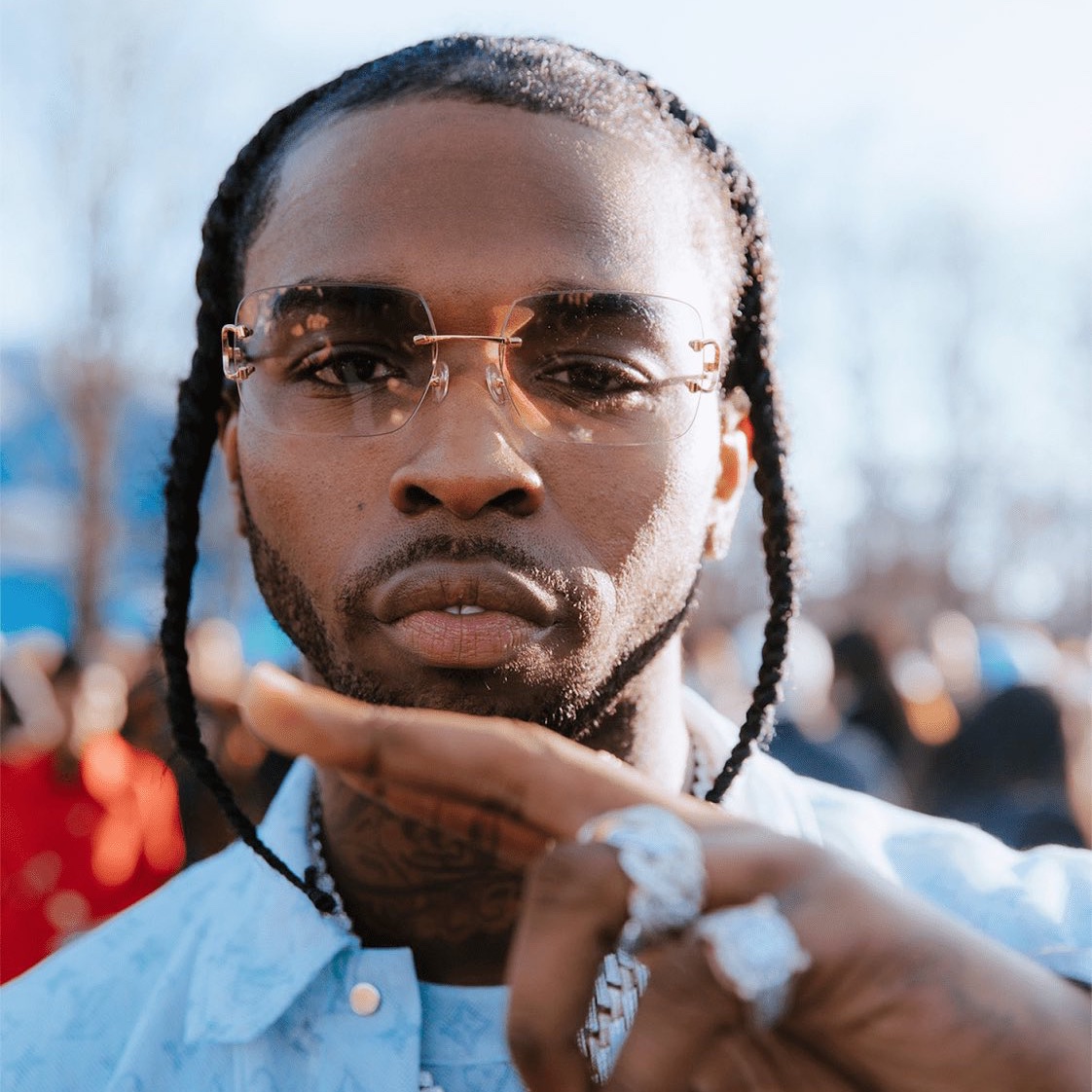 5 years ago today, Pop Smoke passed away. 

His first album became the first posthumous debut hip-hop album to start at #1 on the Billboard 200.