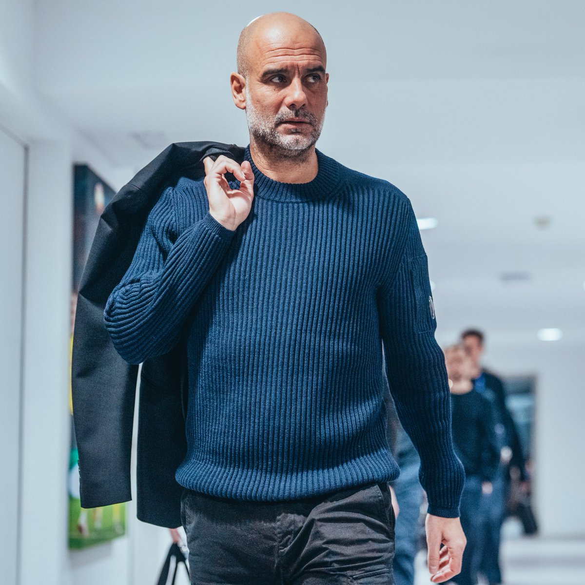 ManCity's tweet image. The Blues have arrived at the Bernabeu 👊

#ManCity | #UCL
