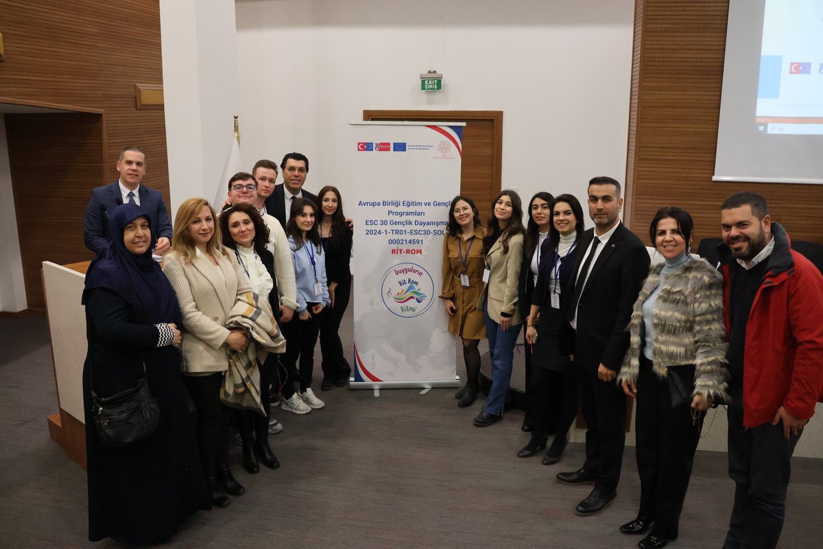 ✨Avrupa Birliği Eğitim ve Gençlik Programları ESC30 Gençlik Programları kapsamında desteklenen İzmir İl Millî Eğitim Müdürlüğü RİTROM Projesi bilgilendirme toplantısı gerçekleştirildi.
🗓️19.02.2025
⏰14.00
📍15Temmuz Şehitleri Konferans Salonu
<a href="/tcmeb/">Millî Eğitim Bakanlığı</a> <a href="/drsuleymanelban/">Dr. Süleyman Elban</a> <a href="/yahsiomer/">Dr. Ömer YAHŞİ</a>