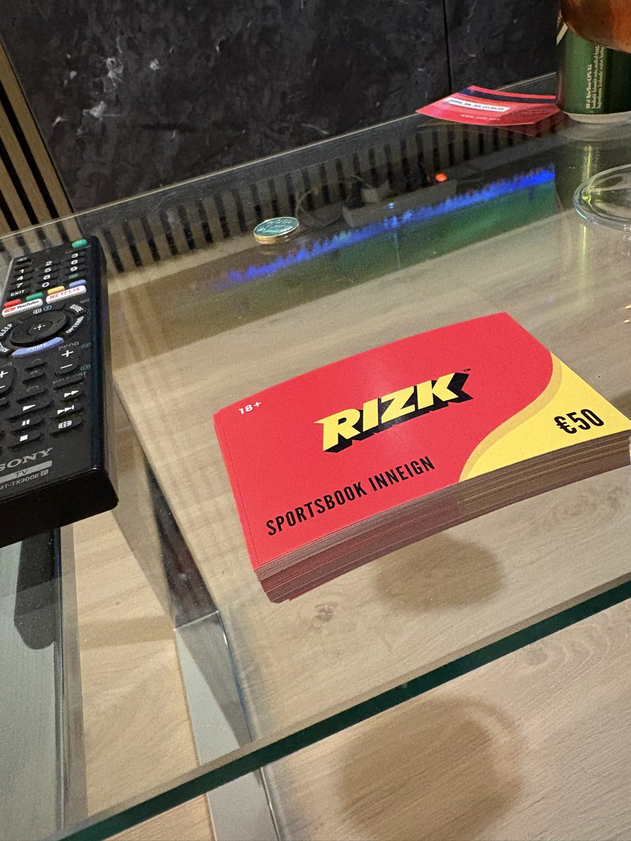 Rizk Ísland tweet media