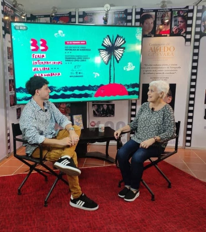 Hoy entrevista a Esther Hirtzel, directora de <a href="/AnimacionIcaic/">Animación ICAIC</a> y Aramís Acosta, ✍️ DE HISTORIETAS Y ANIMACIONES. LA VIDA DE JUAN PADRÓN, a propósito dl homenaje pr el #65AnimadosICAIC.
El 📖 está a la venta en el stand A9, de <a href="/Editorial_ICAIC/">Ediciones ICAIC</a>.
#LeerElCine #FILH2025