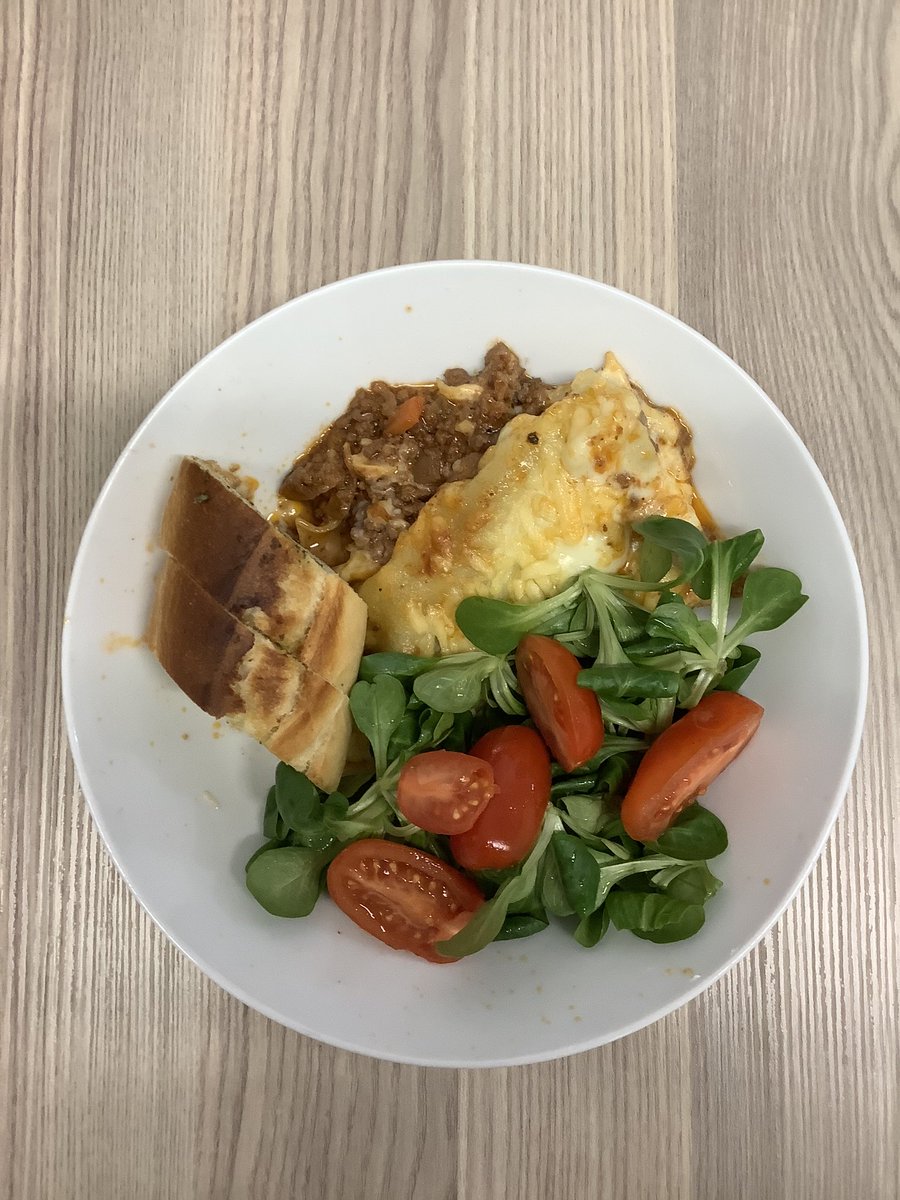 Barons Court Project (@baronsproject) on Twitter photo We were delighted to receive a grant from <a href="/HFGiving/">H&F Giving (was United in H&F)</a> Winter Household Support Fund. Some of the grant pays for meals to ensure are guests are well fed. Today was homemade Lasagne with a side salad and garlic bread. Delicious and warming. We were delighted to receive a grant from <a href="/HFGiving/">H&F Giving (was United in H&F)</a> Winter Household Support Fund. Some of the grant pays for meals to ensure are guests are well fed. Today was homemade Lasagne with a side salad and garlic bread. Delicious and warming.