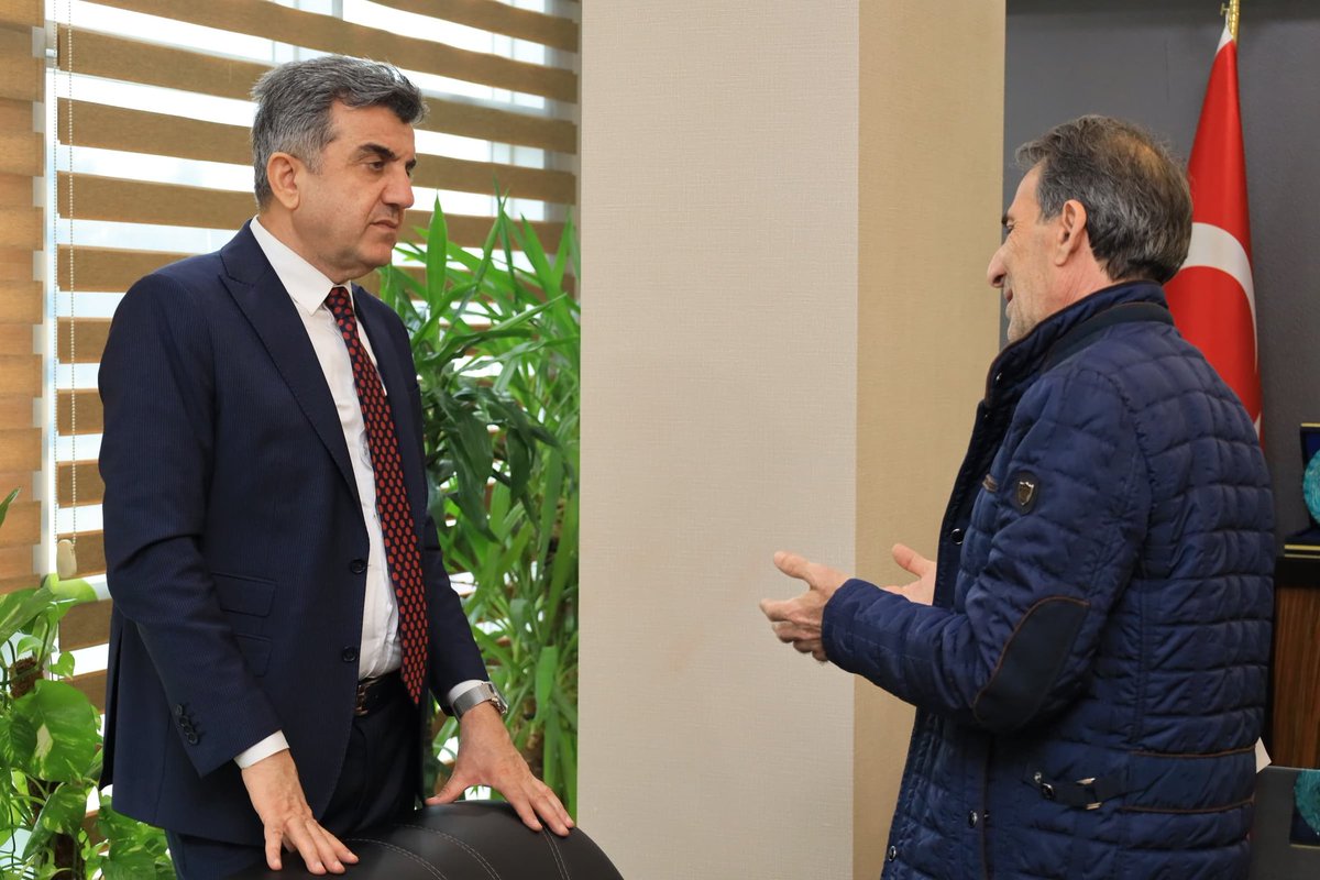 AK Parti demek, milletin derdiyle hemhal olmak ve çözümü birlikte üretmek demektir.

1/ Bugün İl Başkanlığımızda, kıymetli hemşehrilerimiz, gençlerimiz, büyüklerimiz, İl Başkanımız <a href="/milhamigunbegi/">M.İlhami GÜNBEGİ</a>'yi ziyaret ettiler. 

#SevdamızŞanlıurfa
<a href="/RTErdogan/">Recep Tayyip Erdoğan</a> <a href="/Akparti/">AK Parti</a> <a href="/erkankandemir/">Erkan Kandemir</a>