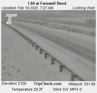 NWSBoise's tweet photo. ❄️🧊A Winter Weather Advisory has been issued for mixed precipitation (snow, freezing rain, sleet) until 3 pm MST. 

⚠️Slick snow covered roads will make travel difficult in some spots. Slow down and allow extra time if traveling in these areas! https://t.co/Lsb3INzkQO